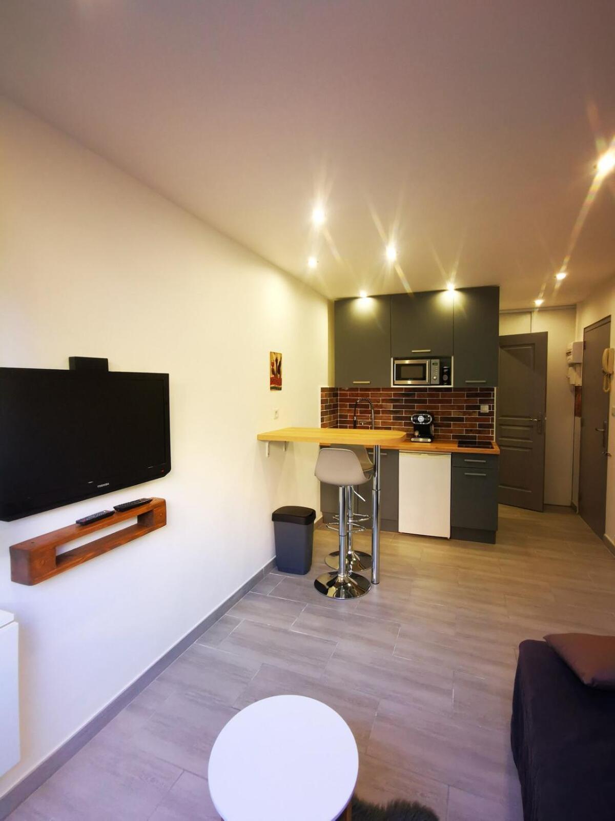 Cozy In Juan Les Pins 700m From * Antibes